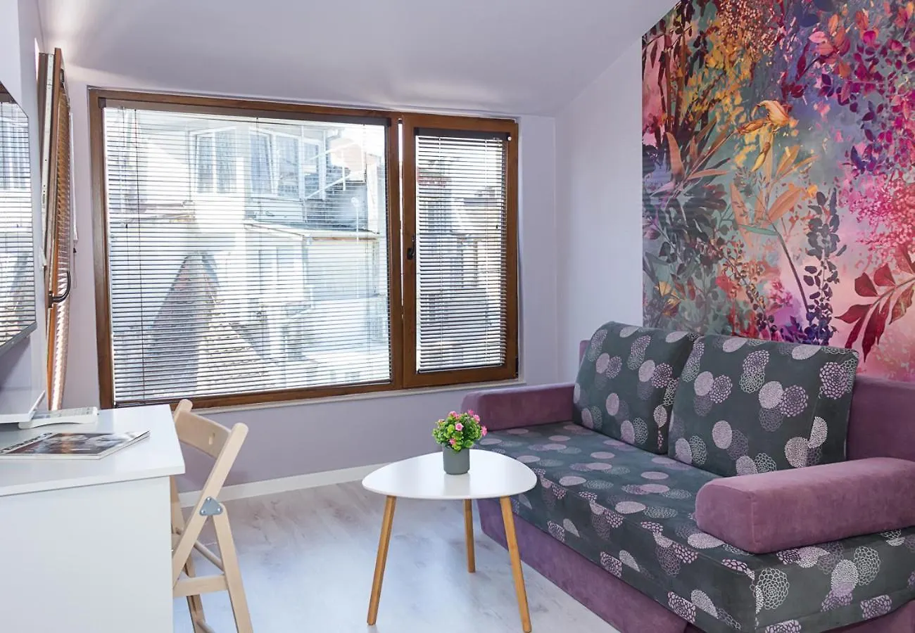 The Purplish 2-Bd Apartment In Varna Center